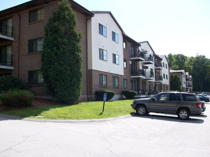 Carrington Farms, Hooksett NH Apartments for Rent